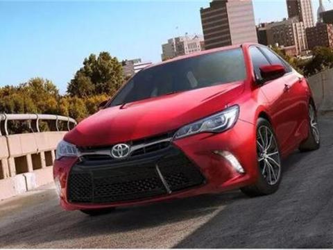 丰田推出第八代凯美瑞，比奥迪A8还漂亮，日系车颜值的巅峰！