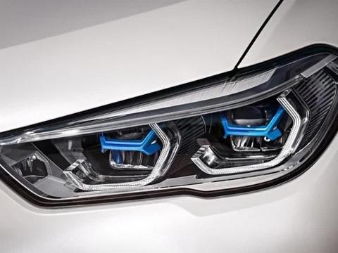 全新一代宝马X5实车曝光，颜值暴增，4.4T+V8，同级销量王稳了！