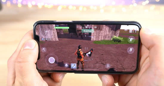 堡垒之夜:的卡通版吃鸡正式上线iOS平台,网友