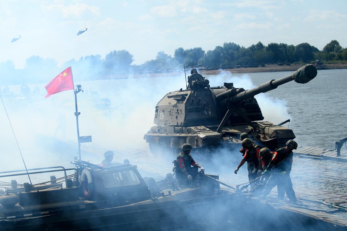 参加国际军事竞赛-2018 开阔水域比赛的中国舟桥工兵