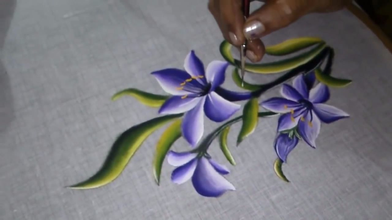 布艺绘画漂亮的花朵图案,方法很简单,手把手教