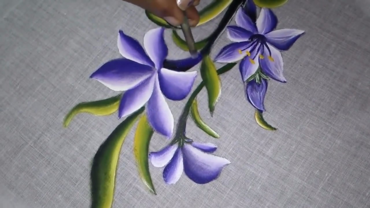 布艺绘画漂亮的花朵图案,方法很简单,手把手教