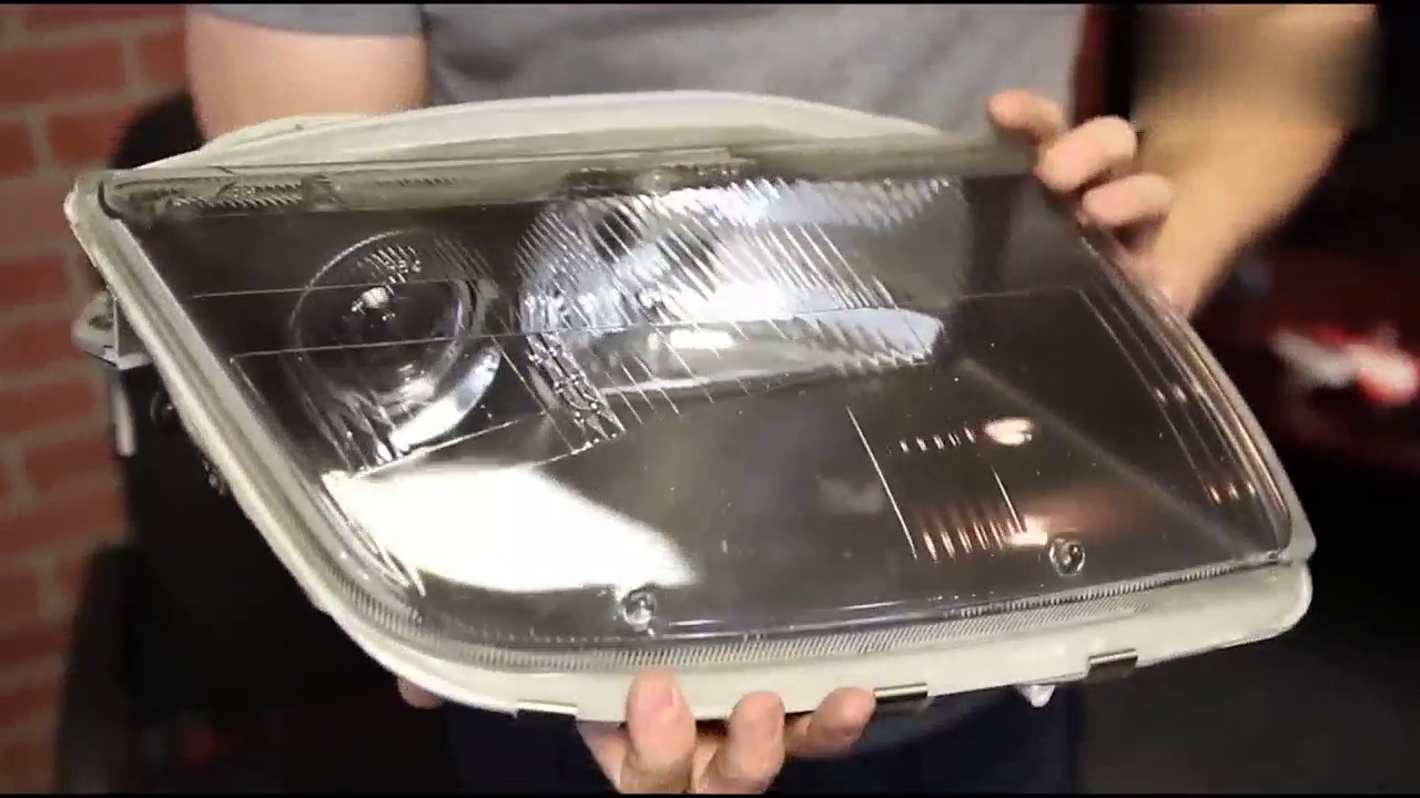 超级跑车的车灯有多大，拆下来以后感受下！