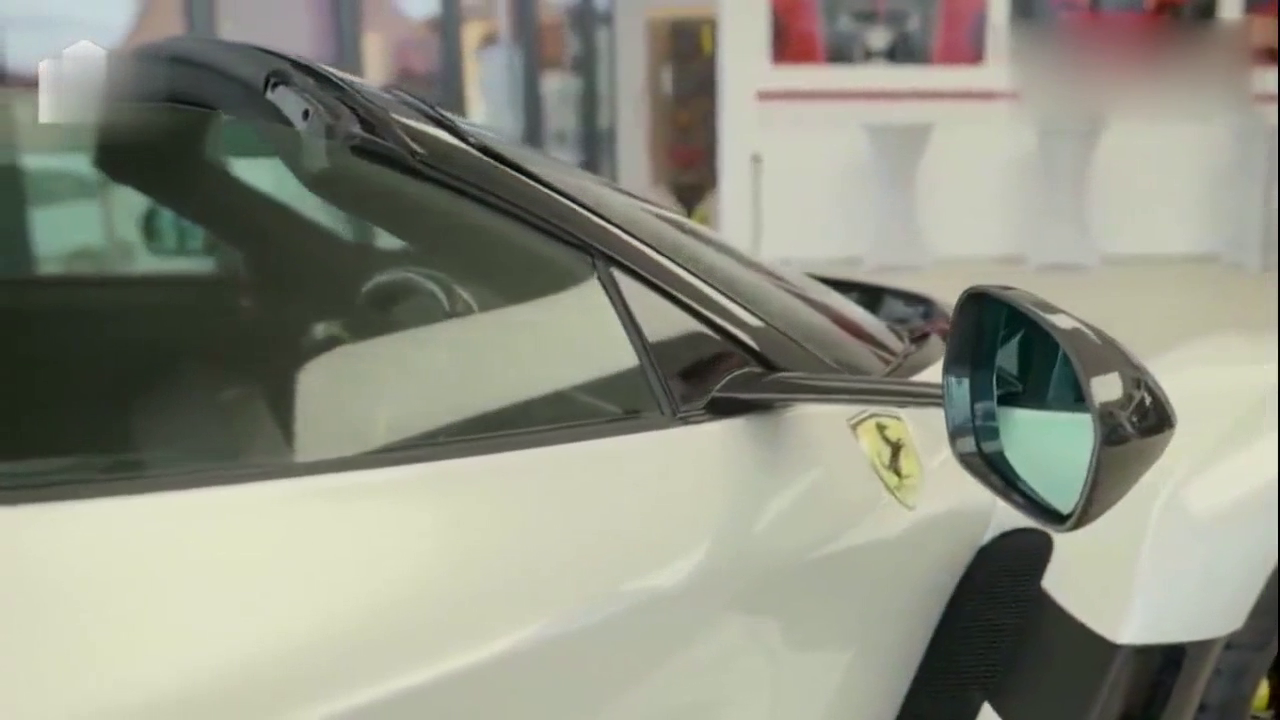 2500万的法拉利，启动瞬间告诉你什么才是超级跑车