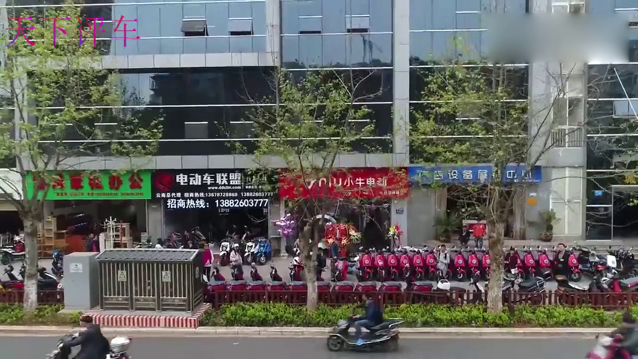 交警暂留电动车，以为他会帮你保管吗？全部卖给电动车收费站！