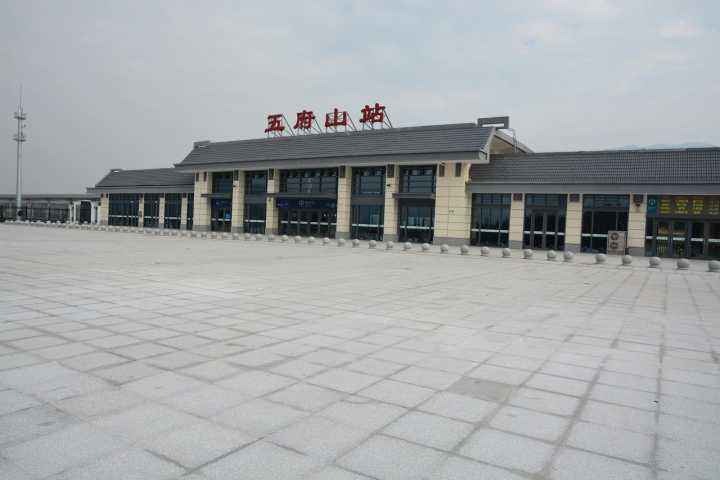 中国最小的高铁站,全国台阶数却最多,顶多仅能容纳400