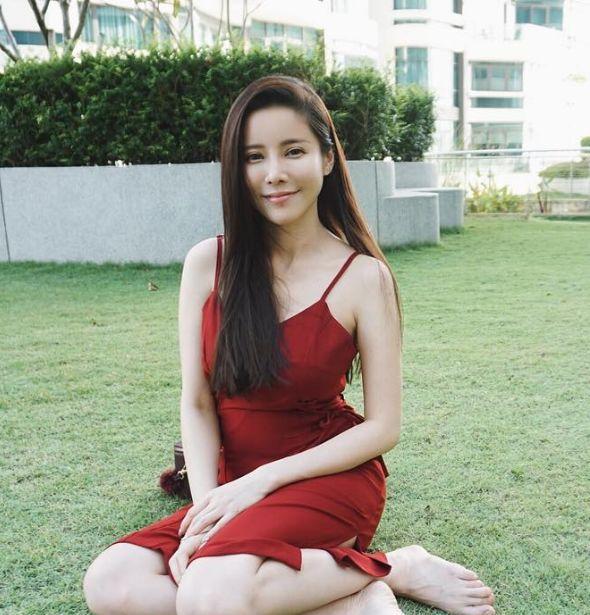 马来西亚美女设计师Abigale Tee最新ins社交媒体个人照片