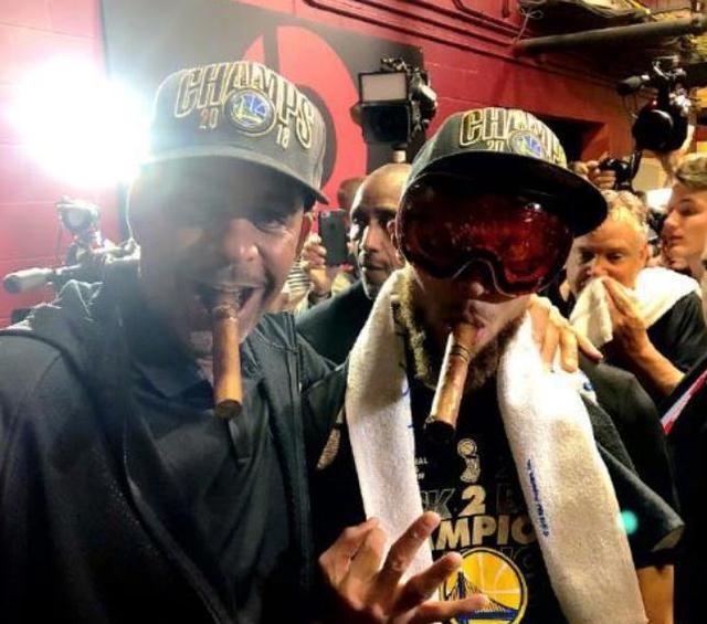 NBA如何给球星发工资?看到库里一场比赛450