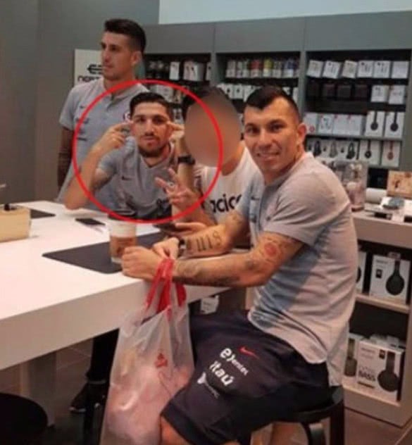 孙兴慜告诉国足大爷何为敬业 穿裆教训智利脑