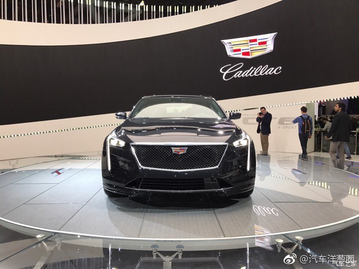 凯迪拉克携2019款CT6 V-Sport车型亮相  ，该车首次搭载全新4