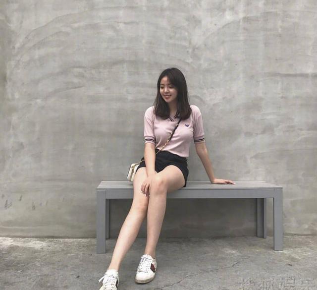 一直以为王文也算是“最美富二代”, 直到看到她的闺蜜美合!