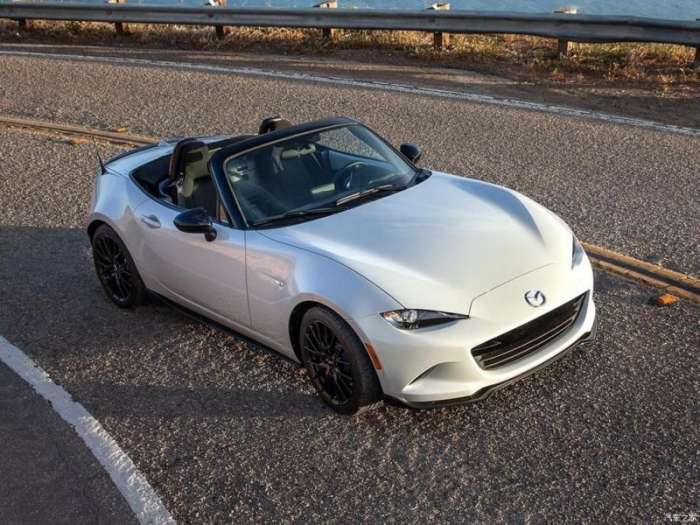 马自达的两座“超跑”,小排量为何能卖到四十万以上?