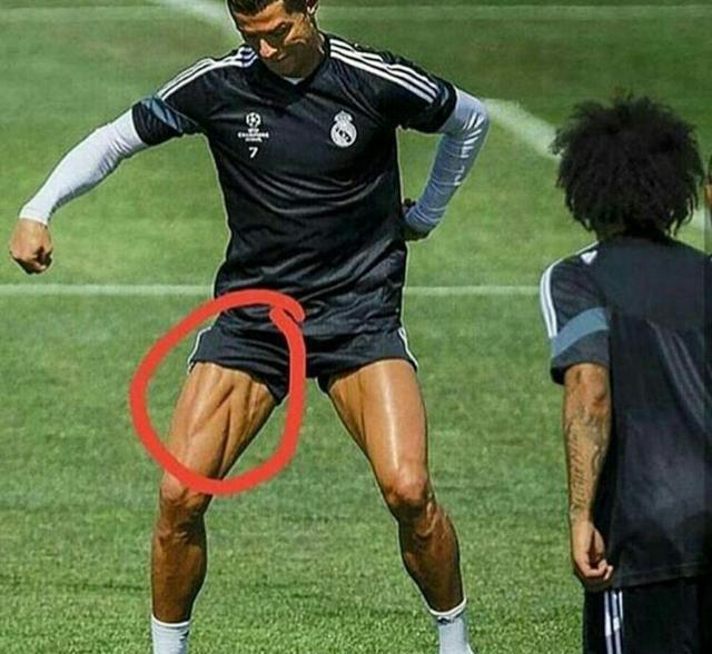 C罗腿部肌肉发达拉丝 腹肌胸肌也越发明显