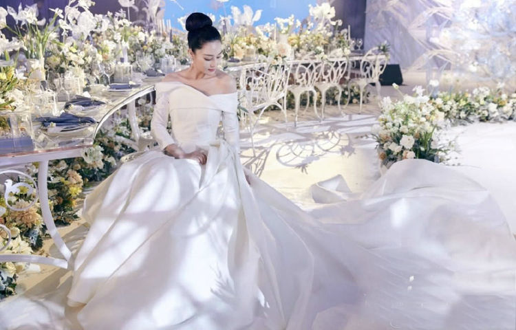 新娘新郎婚纱真的亲嘴_新郎新娘卡通图片