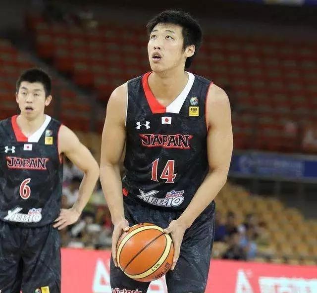 中国篮球天才入日本籍,无人问津后想回国养老