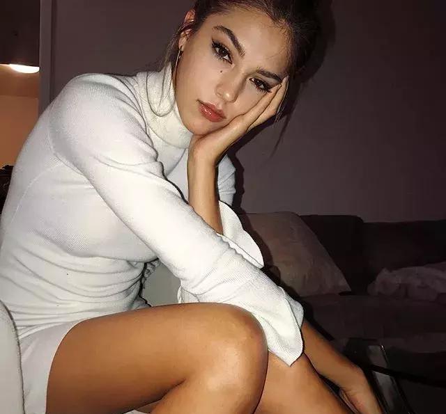 史泰龙二女儿Sistine Stallone最新ins社交媒体个