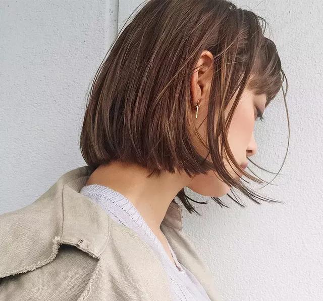 日本最有人气的16款波波头发型,时尚又减龄!