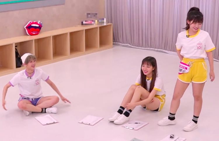 创造101:赵尧珂用4句歌词形容王菊，王菊的反应令人心疼