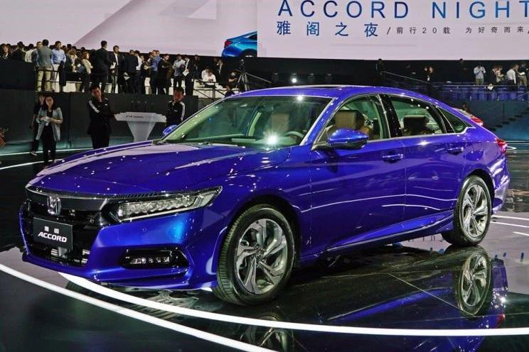 十代雅阁来了，看完新车，我果断放弃了凯美瑞、天籁、迈腾等