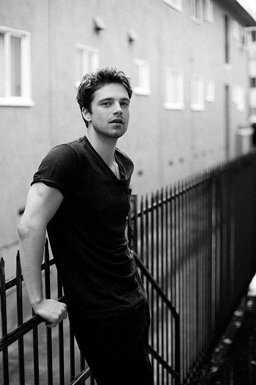 漫威各演员剩余合同,钢铁侠剩3部,绯红女巫只