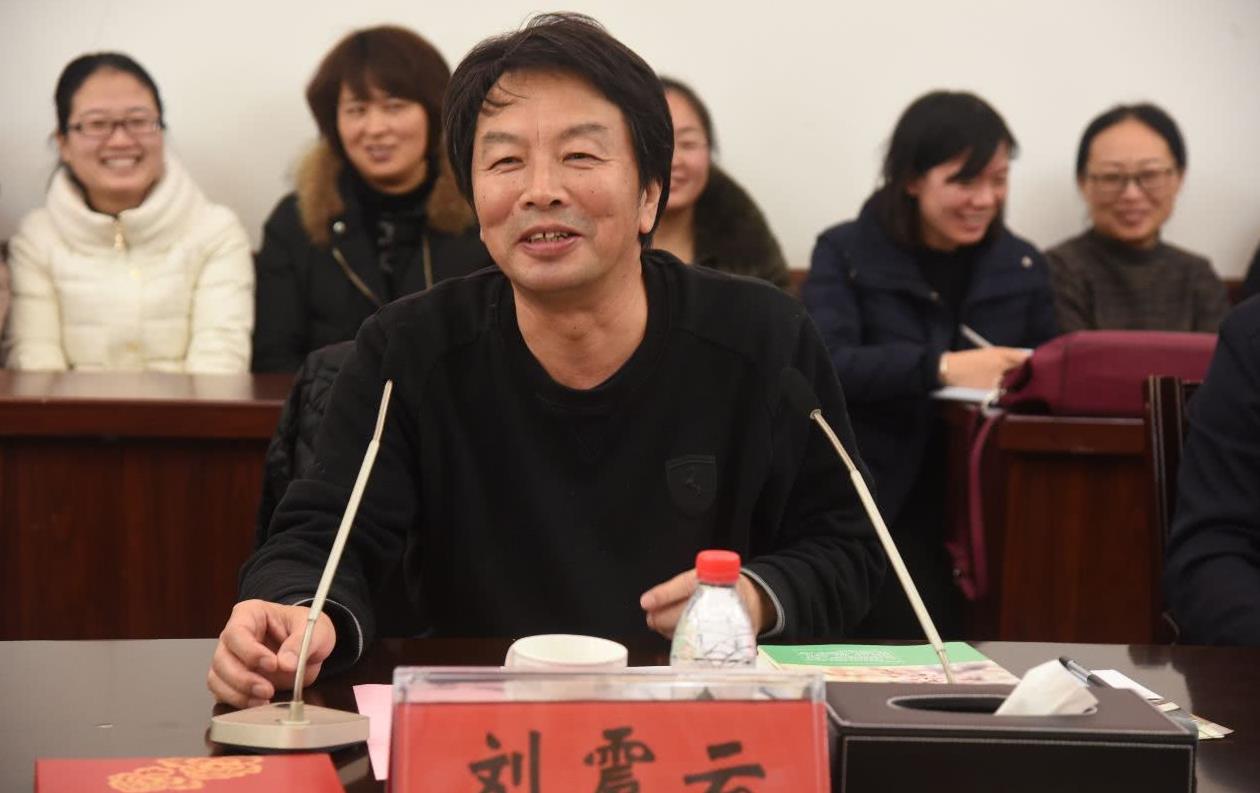 崔永元骂刘震云渣滓并没有错?这个大作家曾亲