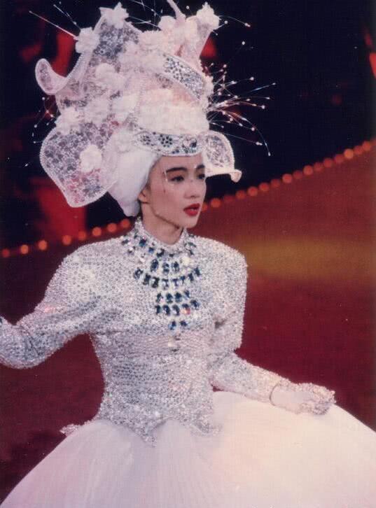 梅艳芳与陈慧娴唱的歌,曲子一样只有歌词不一