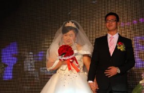 ��ð��Ϊ�й����һ�����󱻷�Ѫ���ȣ�����ʮ���𾪣��ҷ��ˣ�