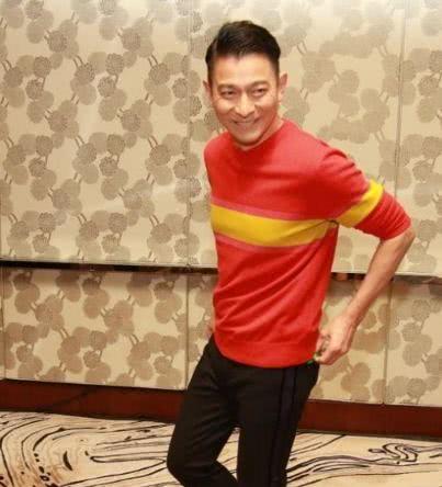 盘点明星爱国瞬间,刘德华痛斥日本记者,成龙不