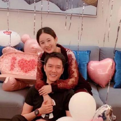 赵丽颖肚子大到盖不住,似怀孕四个月,网友:冯绍峰好厉害!