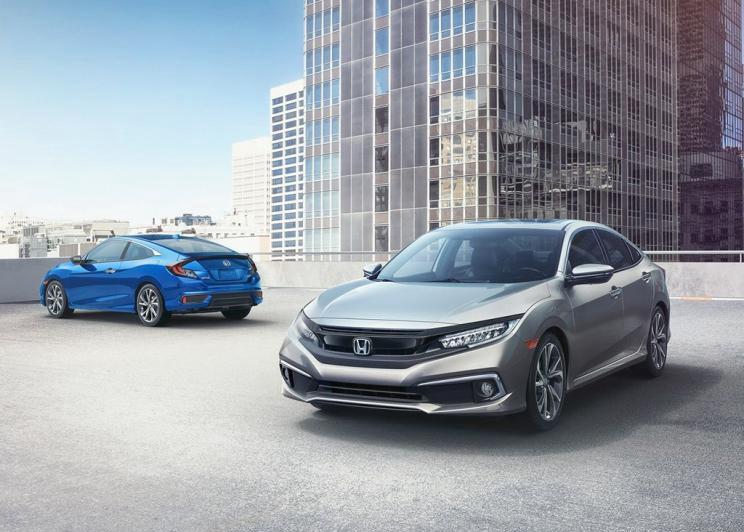 2019款本田思域正式现身, 换装中置排气帅到掉