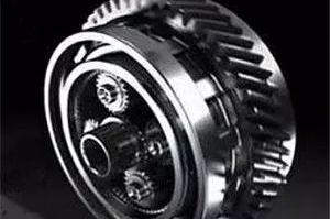 E-CVT只是动力分配器，助丰田混动超低油耗，但不能享受补贴