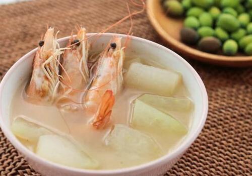 9个月宝宝辅食吃什么,水果大虾少不了 3道增高