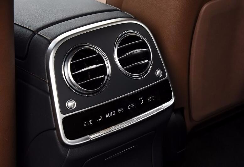 奔驰S换装2.0T发动机 降多少钱你能接受