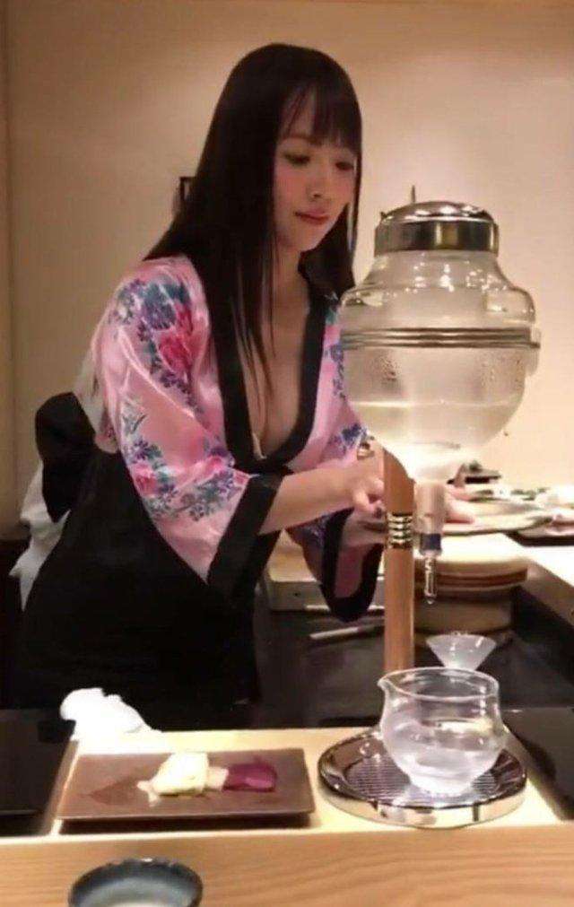 人均消费1500元的日本料理店, 天天爆满, 看到