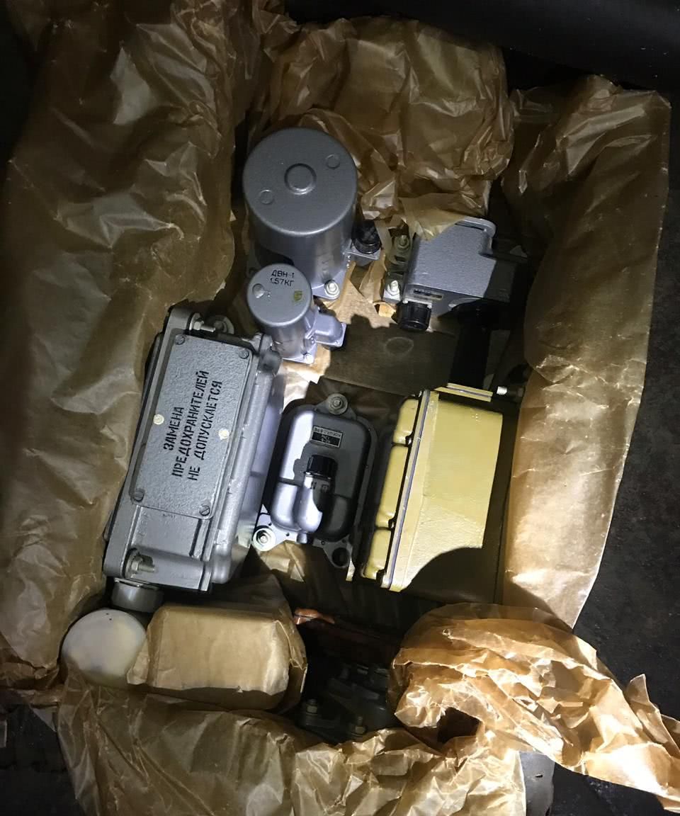 乌克兰军队被盗物资现身!84台T-72坦克发动机