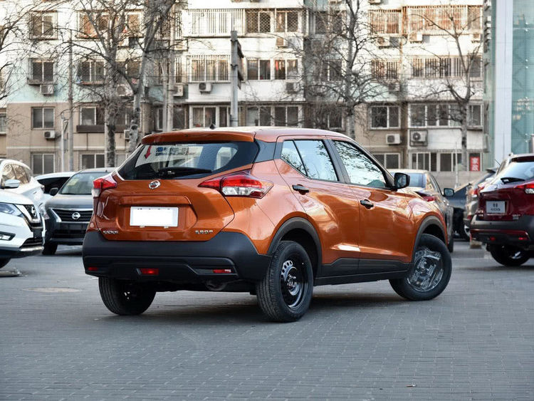 后悔买了本田XRV,这车直降到7.5万,颜值完胜思