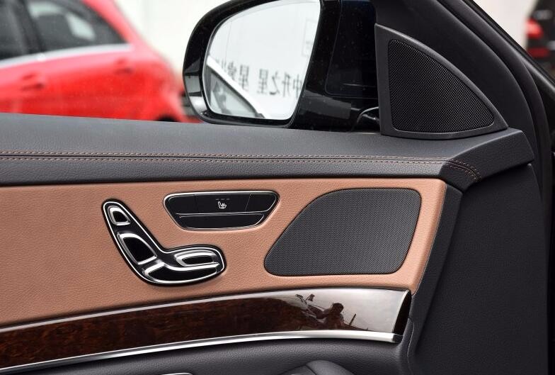 奔驰S换装2.0T发动机 降多少钱你能接受