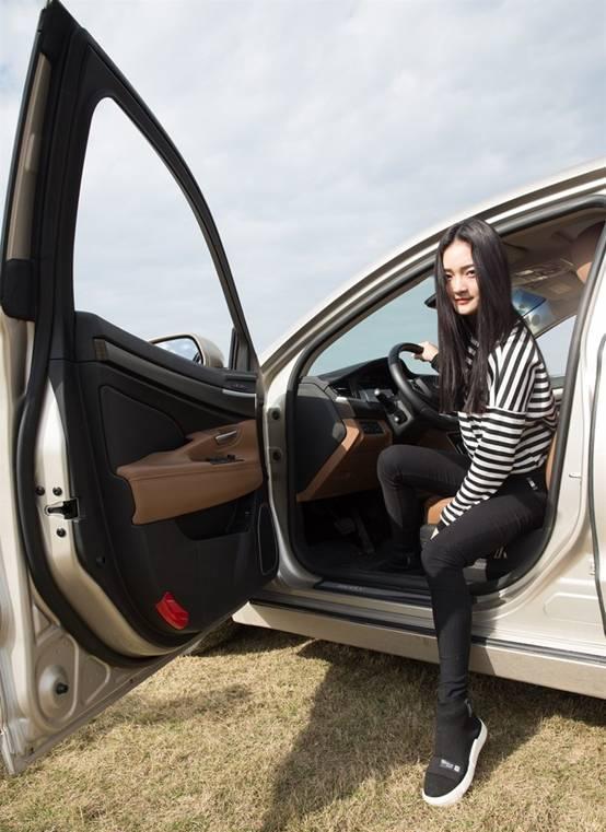 周末邕江边游记，博瑞美女车模篇