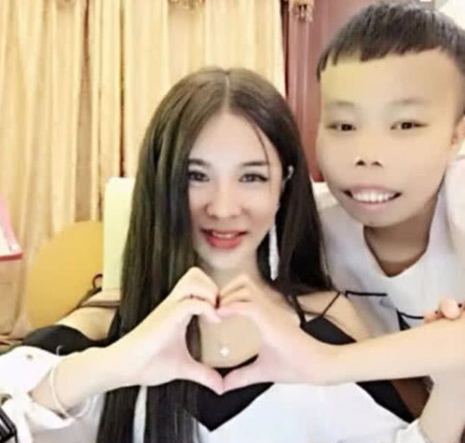 昔日快手大佬陈山的女人,如今却成这样子,网友