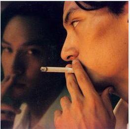 娱乐圈爱抽烟的明星, 靳东在剧组烟不离手, 金城