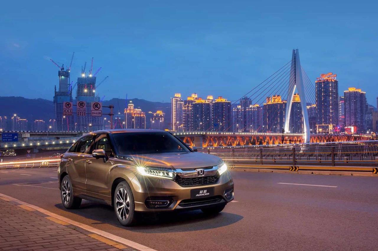 想开宝马坐奔驰？买不起就选这几款SUV！