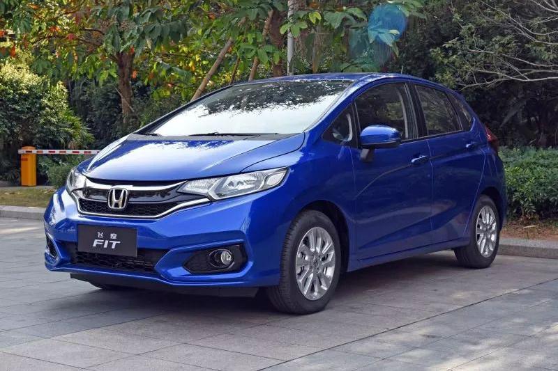 新手女司机轻松驾驭，这四款车10万元配置丰富，一款还有自动泊车