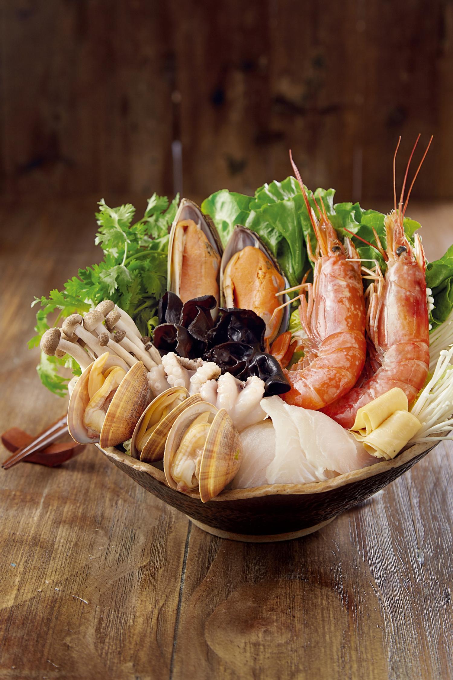 呷哺呷哺 24小时营业全国最大的旗舰店登陆武汉金禾时尚广场