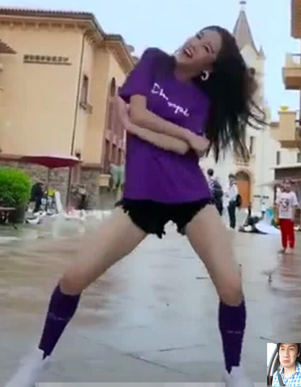 抖音美女网红再爆黑料外表清纯的她竟然喜欢玩陌陌！