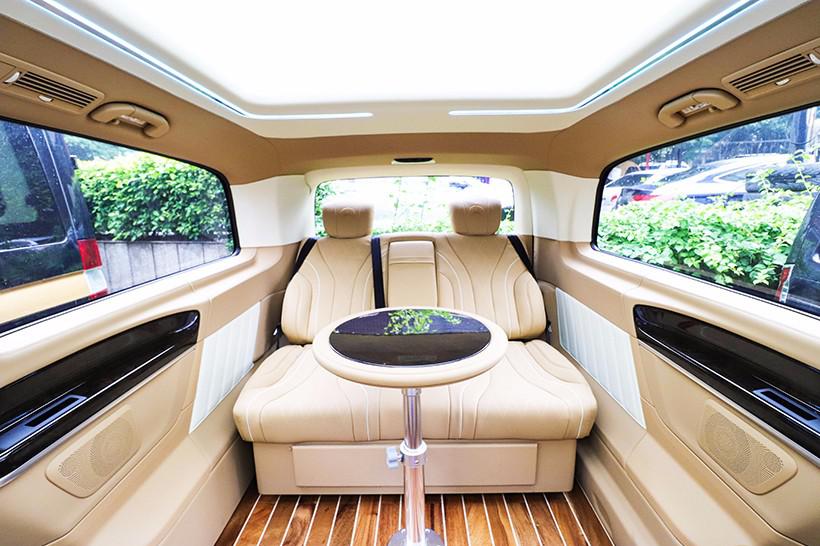 田园风格内饰的奔驰V级房车，你见过吗？