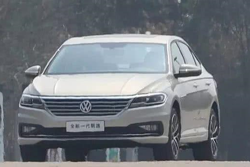 全新一代朗逸实车图曝光，比英朗漂亮十倍，神车地位稳了