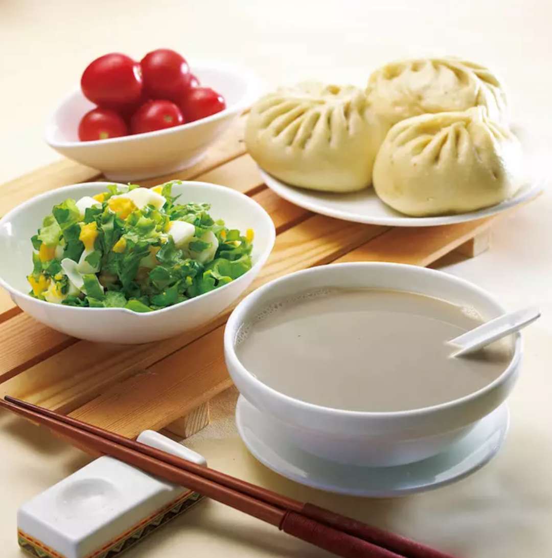 健康养生,营养全面的早餐套餐做法—豆浆菜包套餐!