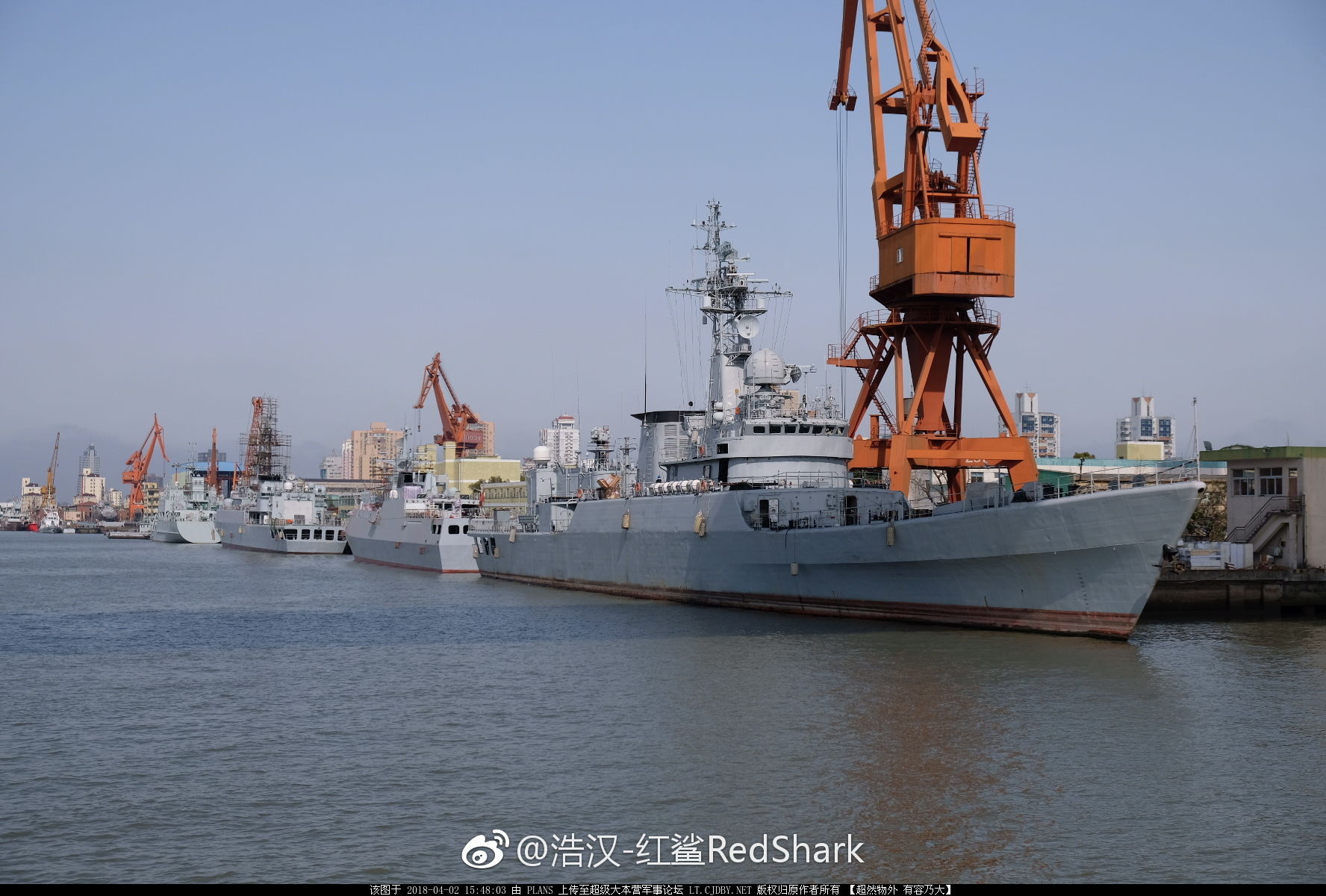 刚刚24岁就被逼改嫁 中国海军一艘大舰退役就被几国疯抢 真舍不得
