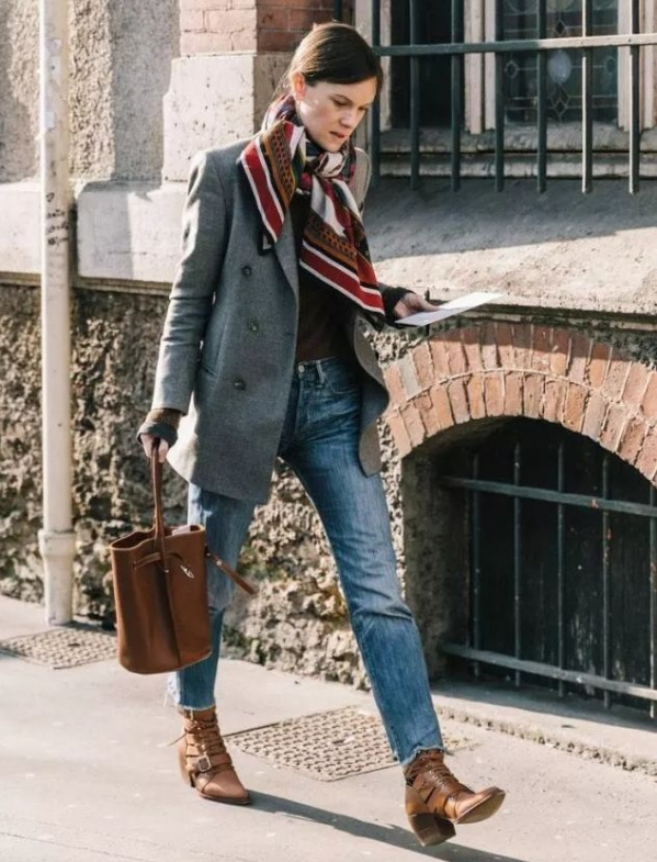 女直筒裤怎么搭配上衣好看