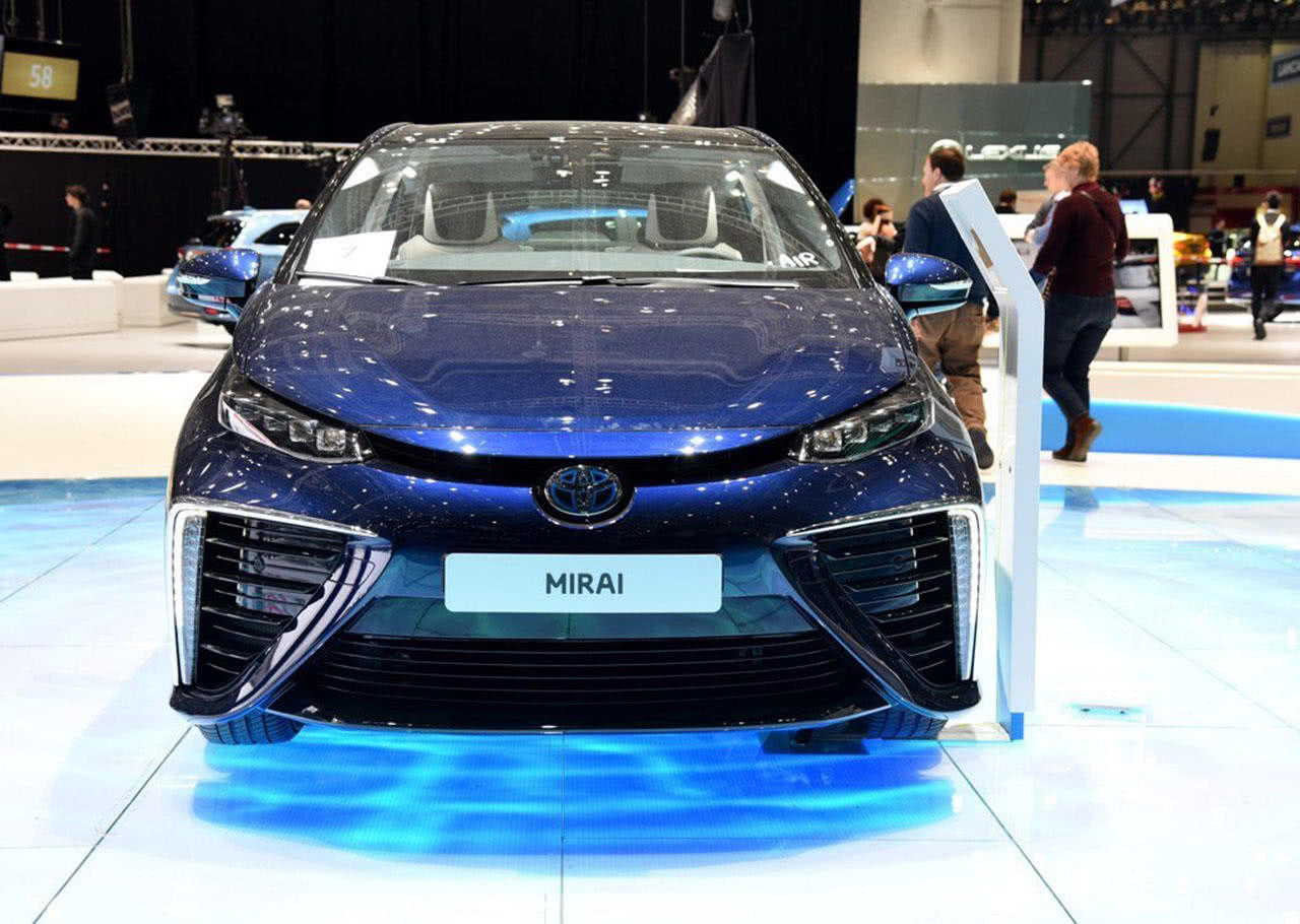 不烧一滴油的卡罗拉,充电3分钟,至少跑500km